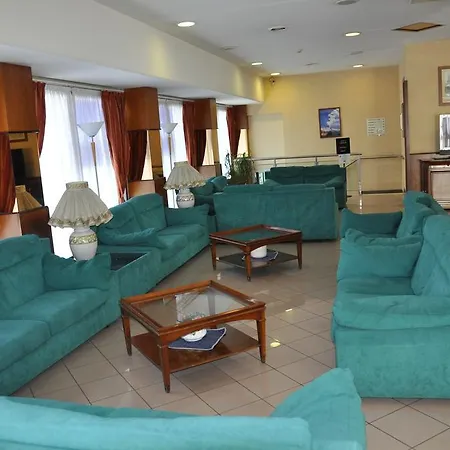 Hotel Ognina 3*