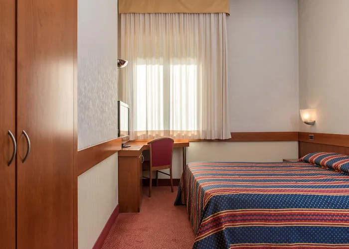 Ognina 3*